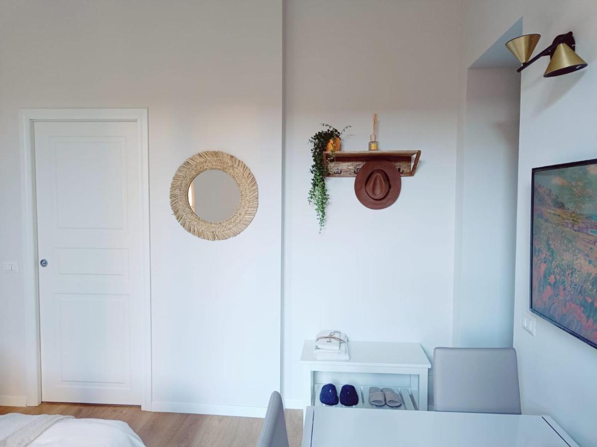 Ferienwohnung A Look From The Window Mailand Exterior foto